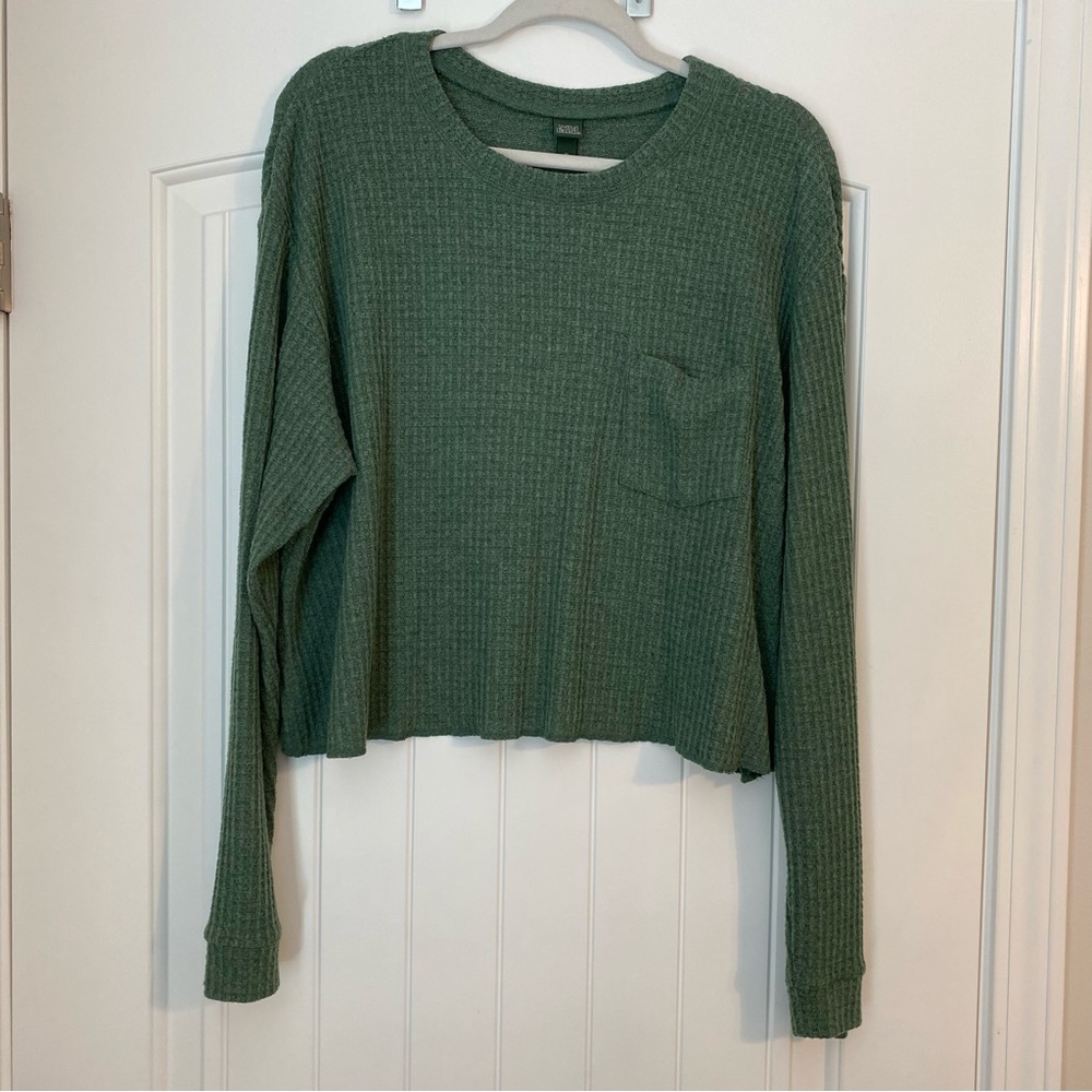 Green Cropped Long Sleeve